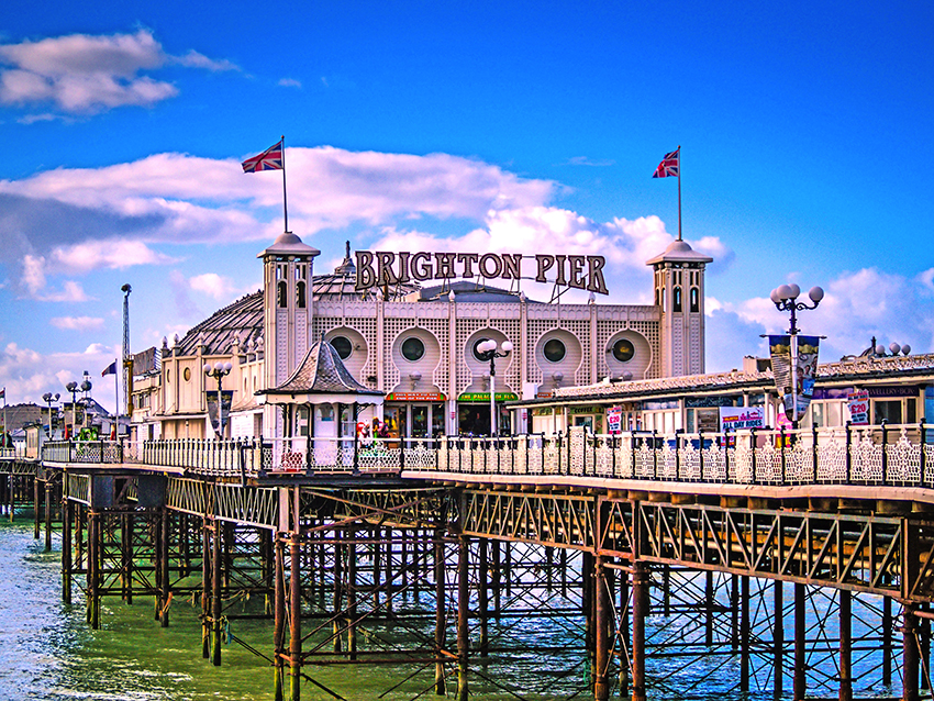 Brighton Pier  (© darrencoleshill - Pixabay)